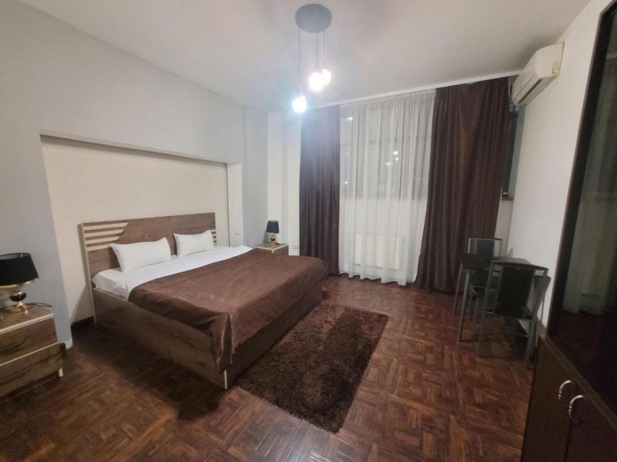 Hotel In Center Of Yerevan Ngoại thất bức ảnh