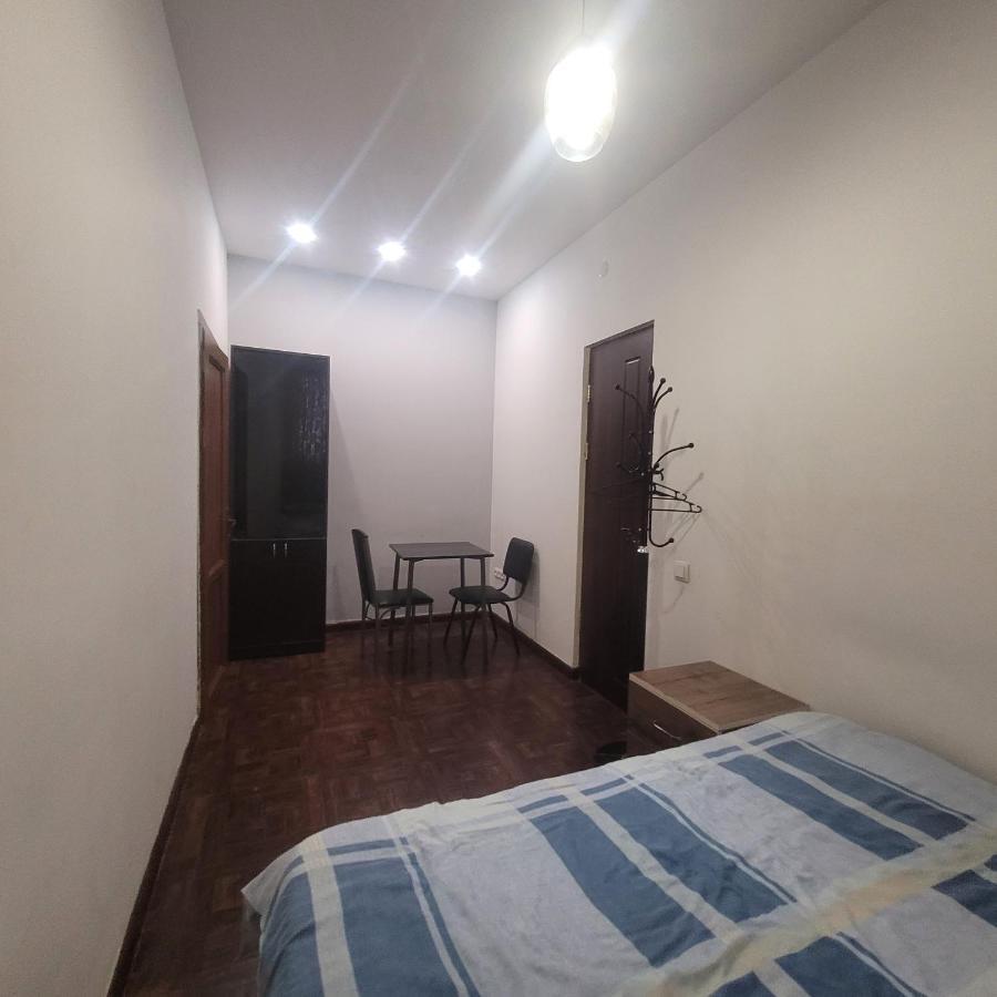 Hotel In Center Of Yerevan Ngoại thất bức ảnh
