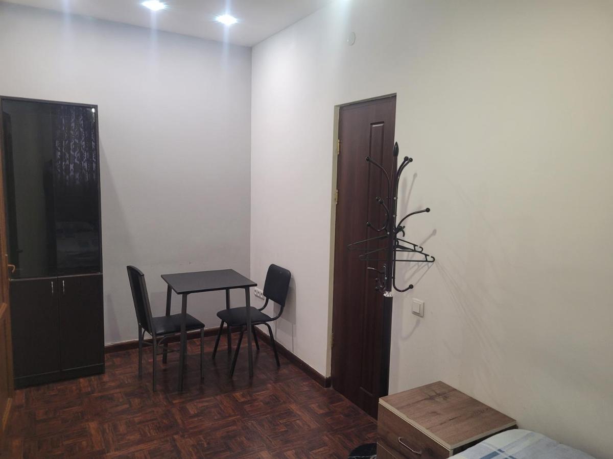 Hotel In Center Of Yerevan Ngoại thất bức ảnh
