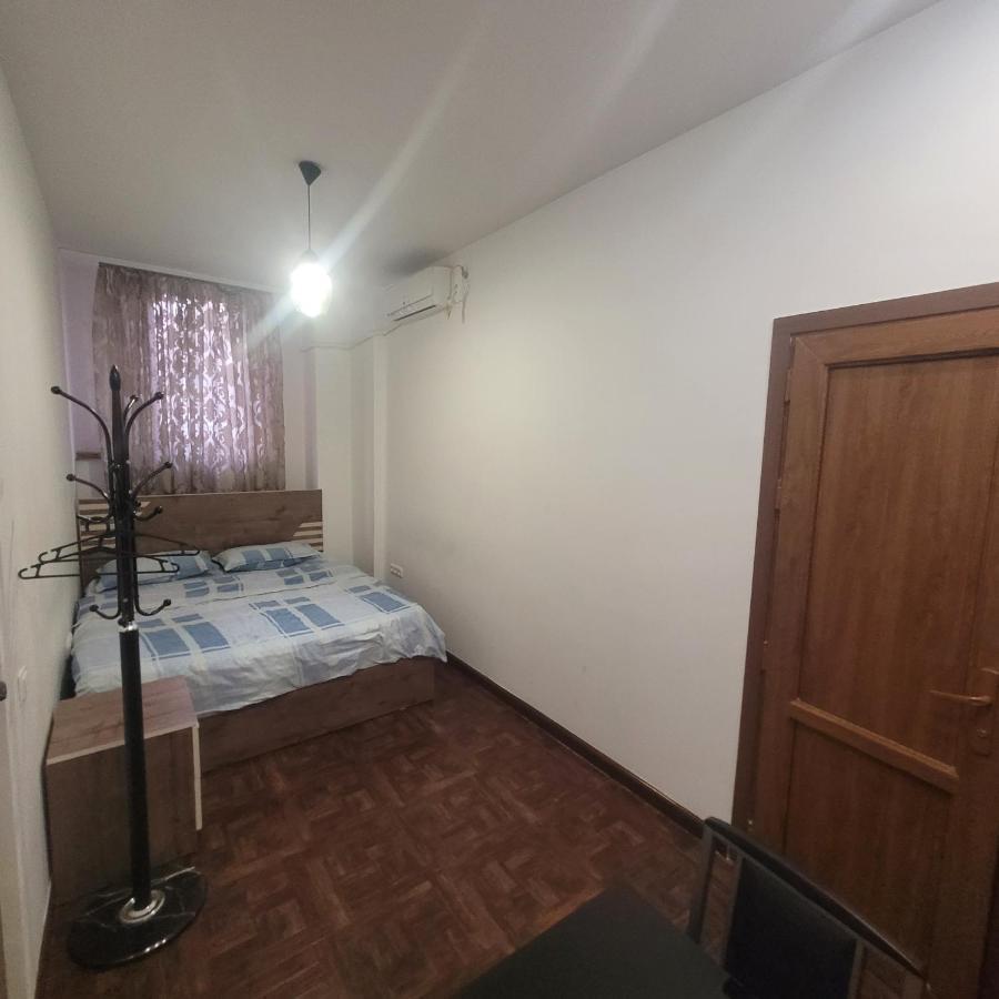 Hotel In Center Of Yerevan Ngoại thất bức ảnh
