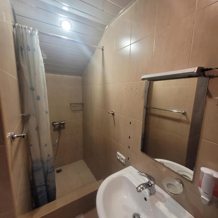 Hotel In Center Of Yerevan Ngoại thất bức ảnh