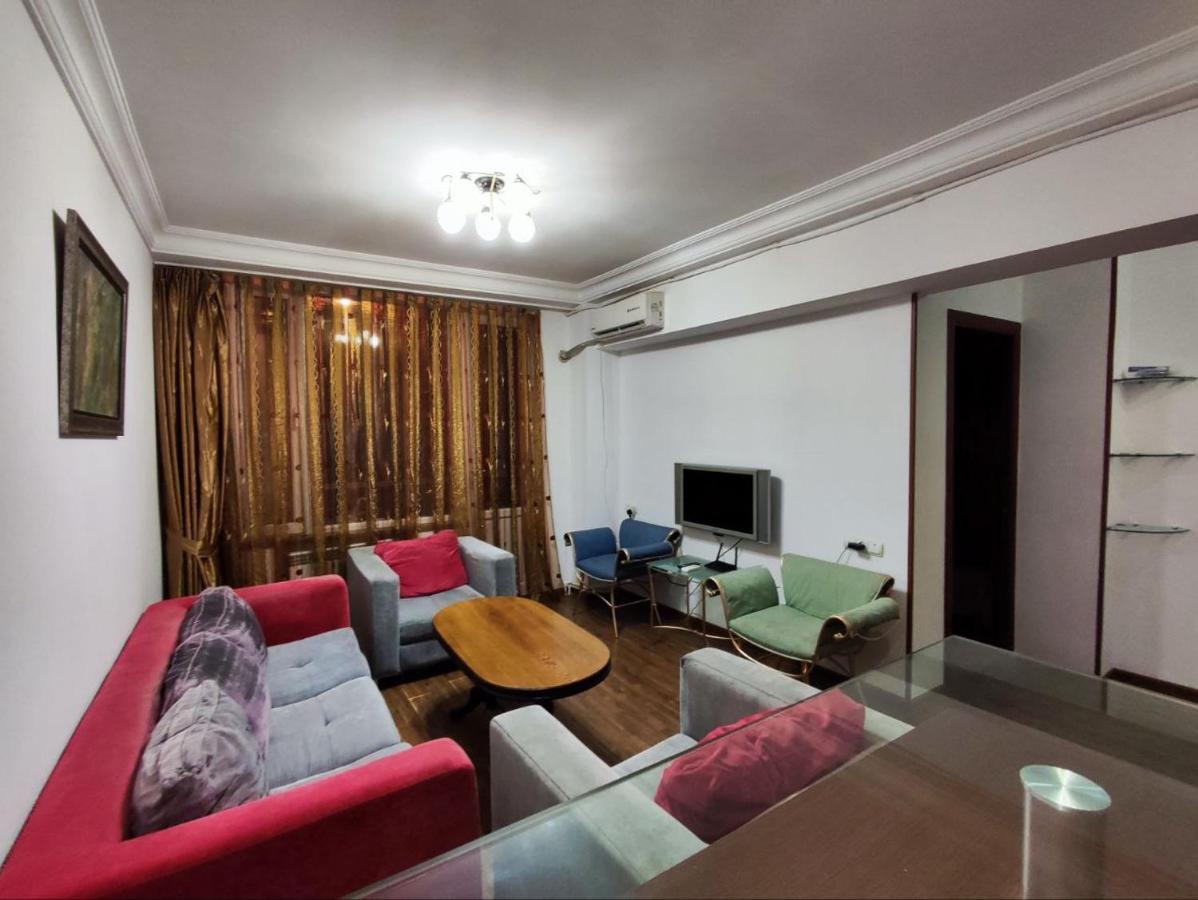 Hotel In Center Of Yerevan Ngoại thất bức ảnh
