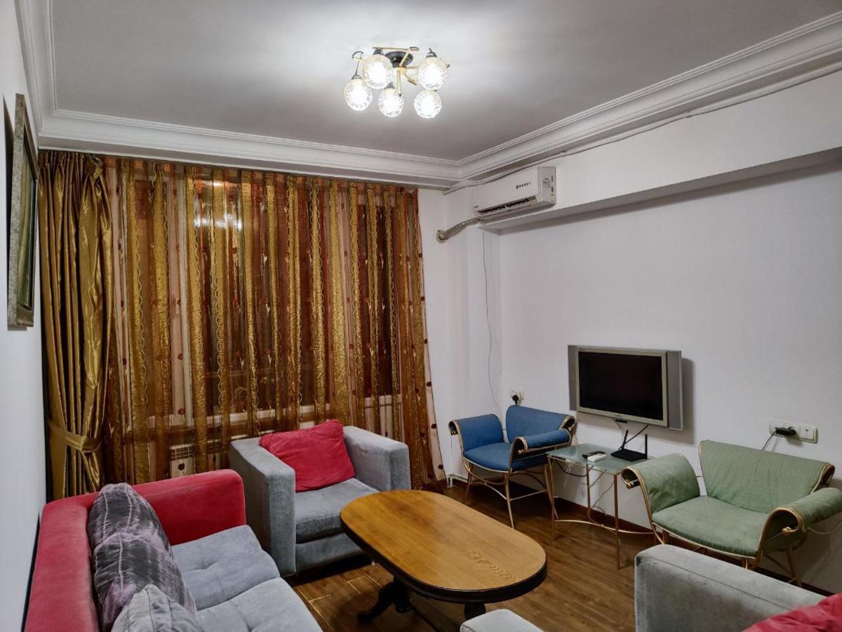 Hotel In Center Of Yerevan Ngoại thất bức ảnh