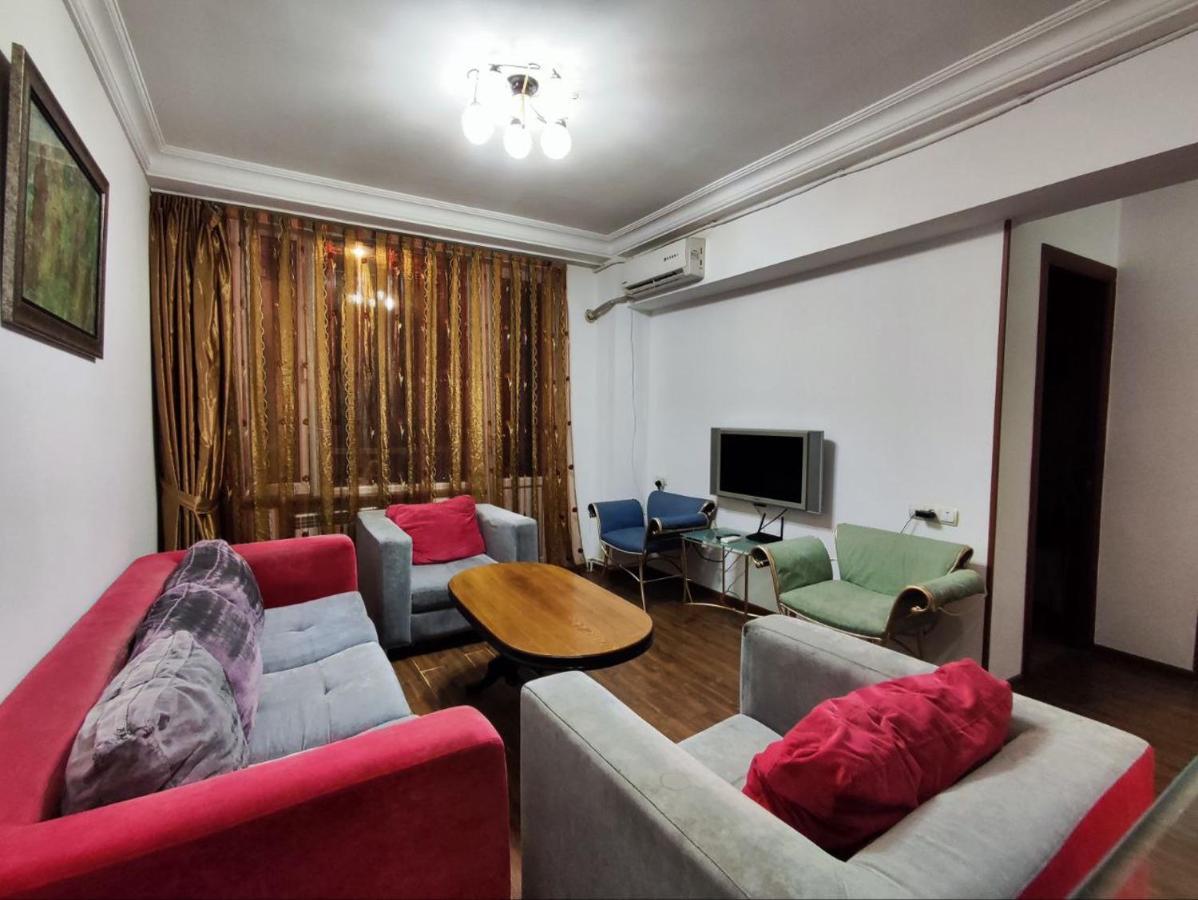 Hotel In Center Of Yerevan Ngoại thất bức ảnh