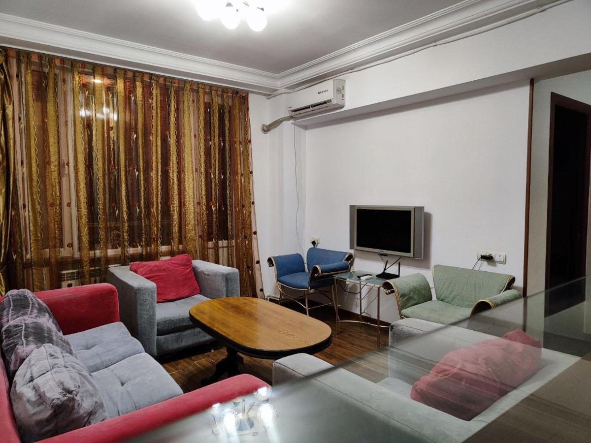 Hotel In Center Of Yerevan Ngoại thất bức ảnh