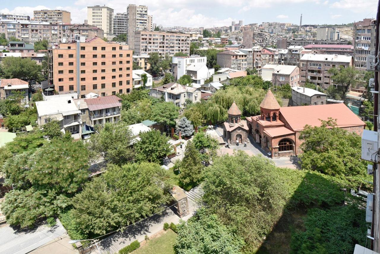 Hotel In Center Of Yerevan Ngoại thất bức ảnh