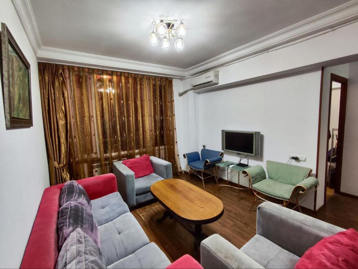 Hotel In Center Of Yerevan Ngoại thất bức ảnh